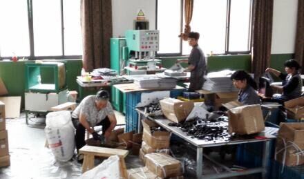 “毅”心深耕 只為制造 ——記瑞諾網絡CEO鄭毅助力制造業發展的十年 “毅”心深耕 只為制造 ——記瑞諾網絡CEO鄭毅助力制造業發展的十年