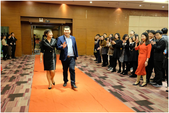 紅毯上的矯健步伐